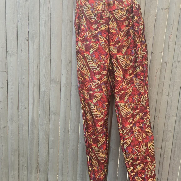 Grass-Fields Women’s Pants Size 6 NWT Red Multicolor African Print - Picture 2 of 2